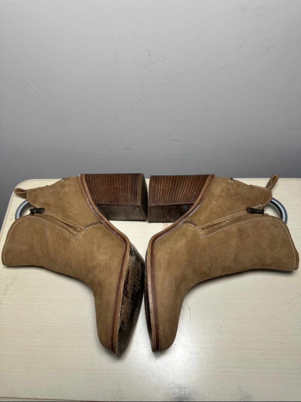 Ugg tan leather pixley Suede Tan Women’s Ankle Bootie - Picture 5 of 8